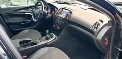 Sell Opel Insignia Sports Tourer 2011 - 6990 EUR, 277793 km - AUTO.MOTO.pt