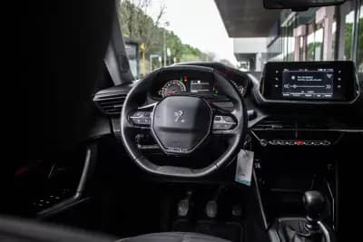 Vendo Peugeot 2008 2020 - 15450 EUR, 125449 km - AUTO.MOTO.pt