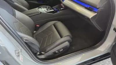 Vendo BMW 530e 2024 - 59900 EUR, 38890 km - AUTO.MOTO.pt