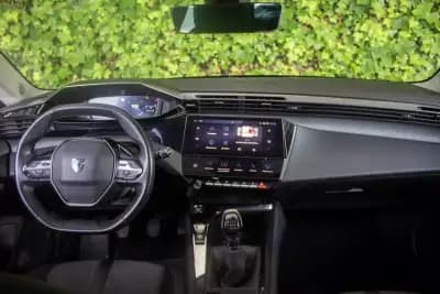 Vendo Peugeot 308 SW 2022 - 20900 EUR, 104500 km - AUTO.MOTO.pt