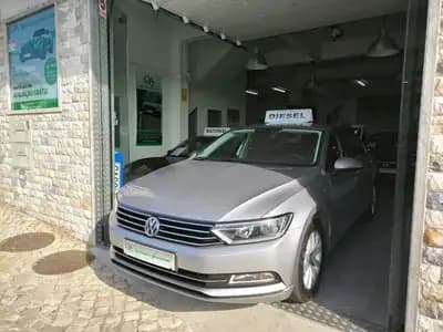 Vendo Volkswagen Passat 2019 - 18950 EUR, 155079 km - AUTO.MOTO.pt