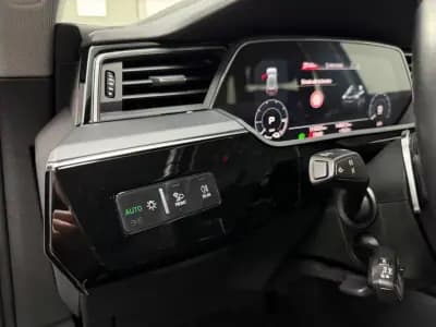 Vendo Audi e-tron 2019 - 27990 EUR, 113000 km - AUTO.MOTO.pt