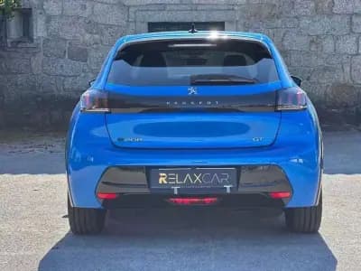 Vendo Peugeot e-208 2020 - 17500 EUR, 77000 km - AUTO.MOTO.pt