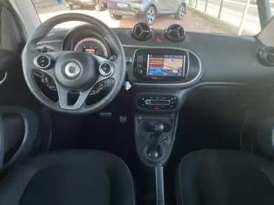 Sell Smart Fortwo Cabrio 2019 - 17900 EUR, 40794 km - AUTO.MOTO.pt