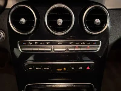 Vendo Mercedes-Benz C 180 2019 - 21900 EUR, 145879 km - AUTO.MOTO.pt