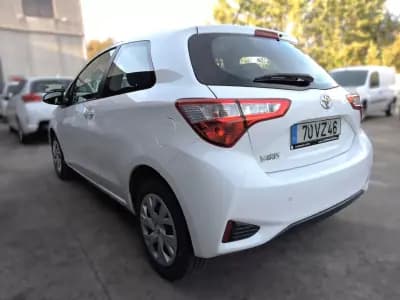 Sell Toyota Yaris 2019 - 11000 EUR, 215000 km - AUTO.MOTO.pt