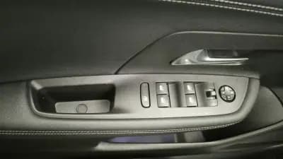 Sell Opel Mokka-e 2023 - 23450 EUR, 6500 km - AUTO.MOTO.pt