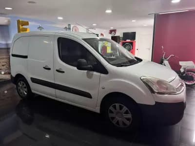 Vendo Citroën Berlingo 2014 - 8450 EUR, 263000 km - AUTO.MOTO.pt