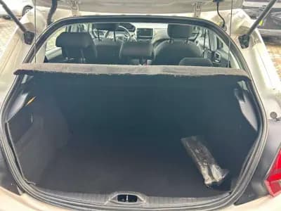 Vendo Peugeot 208 2018 - 12990 EUR, 92000 km - AUTO.MOTO.pt