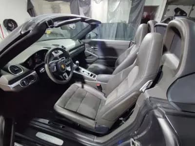 Vendo Porsche 718 Boxster 2019 - 64900 EUR, 68000 km - AUTO.MOTO.pt
