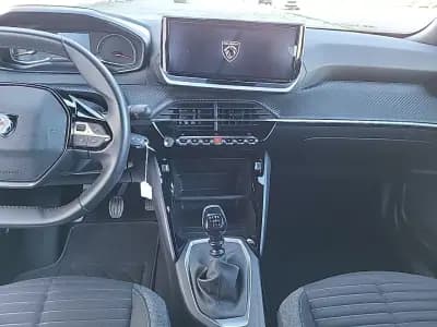 Vendo Peugeot 2008 2024 - 20700 EUR, 24657 km - AUTO.MOTO.pt