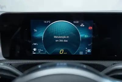 Vendo Mercedes-Benz CLA 180 2022 - 34950 EUR, 67000 km - AUTO.MOTO.pt