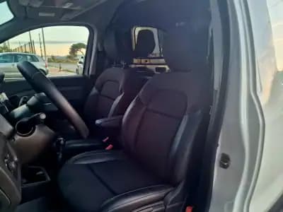 Vendo Renault Express 2021 - 13990 EUR, 121868 km - AUTO.MOTO.pt