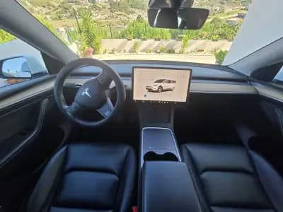 Vendo Tesla Model Y 2022 - 37000 EUR, 90000 km - AUTO.MOTO.pt