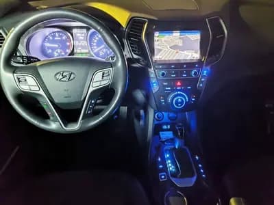 Vendo Hyundai Santa Fe 2016 - 21950 EUR, 149998 km - AUTO.MOTO.pt