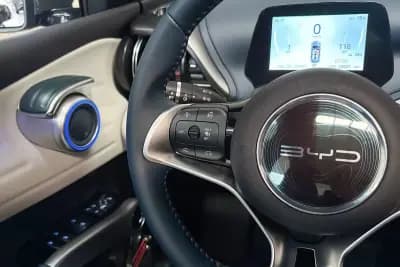 Vendo BYD Atto 3 2023 - 26450 EUR, 23501 km - AUTO.MOTO.pt