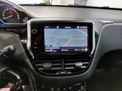 Sell Peugeot 2008 2018 - 13250 EUR, 37000 km - AUTO.MOTO.pt