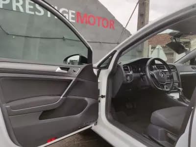 Sell Volkswagen e-Golf 2019 - 15900 EUR, 81000 km - AUTO.MOTO.pt