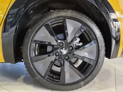 Sell Peugeot e-208 2021 - 18496 EUR, 33131 km - AUTO.MOTO.pt