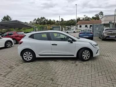Sell Renault Clio 2020 - 13250 EUR, 54500 km - AUTO.MOTO.pt