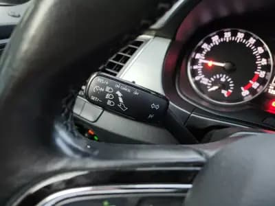 Vendo Skoda Fabia 2015 - 11900 EUR, 130000 km - AUTO.MOTO.pt