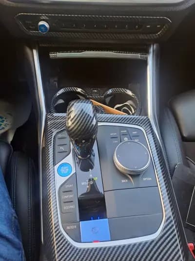 Vendo BMW 320 2020 - 31000 EUR, 130000 km - AUTO.MOTO.pt