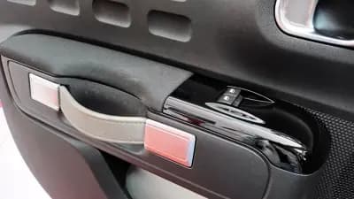 Vendo Citroën C3 VAN 2020 - 13618 EUR, 92936 km - AUTO.MOTO.pt