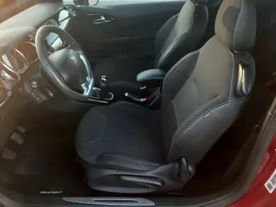 Vendo Citroën DS3 2010 - 8900 EUR, 175200 km - AUTO.MOTO.pt