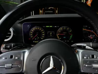 Sell Mercedes-Benz E 300 2019 - 33490 EUR, 105000 km - AUTO.MOTO.pt