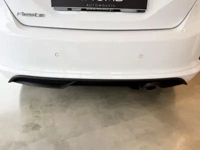 Vendo Ford Fiesta 2018 - 12500 EUR, 146800 km - AUTO.MOTO.pt