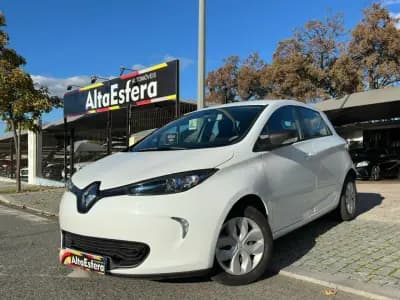 Vendo Renault Zoe 2019 - 16900 EUR, 25417 km - AUTO.MOTO.pt