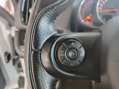 Vendo MINI Countryman 2018 - 19990 EUR, 84000 km - AUTO.MOTO.pt