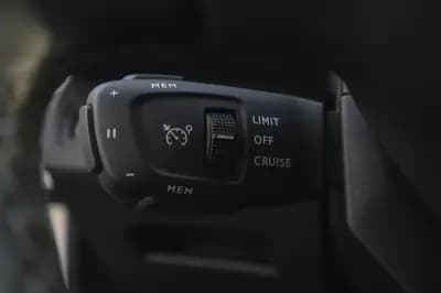 Vendo Peugeot 5008 2022 - 24480 EUR, 41620 km - AUTO.MOTO.pt