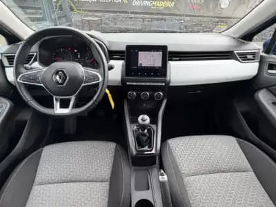 Vendo Renault Clio 2021 - 14500 EUR, 91360 km - AUTO.MOTO.pt