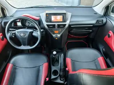 Vendo Toyota iQ 2011 - 10500 EUR, 110000 km - AUTO.MOTO.pt