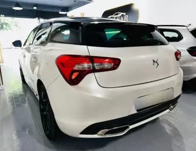 Sell Citroën DS5 2014 - 12900 EUR, 162998 km - AUTO.MOTO.pt