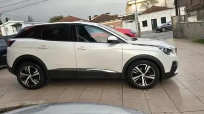 Vendo Peugeot 3008 2018 - 16990 EUR, 131000 km - AUTO.MOTO.pt