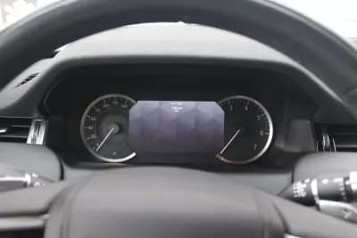 Vendo Land Rover Discovery Sport 2022 - 39780 EUR, 56494 km - AUTO.MOTO.pt