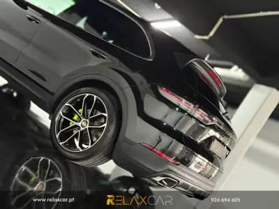 Vendo Porsche Cayenne 2018 - 53990 EUR, 150300 km - AUTO.MOTO.pt