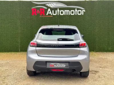 Sell Peugeot 208 2022 - 13800 EUR, 40000 km - AUTO.MOTO.pt