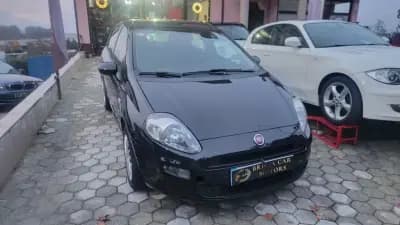 Vendo Fiat Punto 2016 - 6990 EUR, 160000 km - AUTO.MOTO.pt