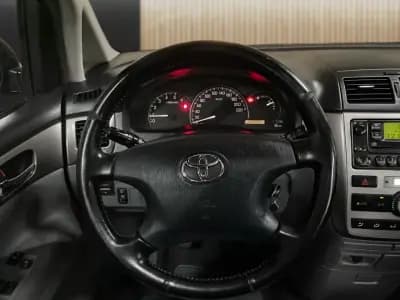 Sell Toyota Avensis Verso 2003 - 6450 EUR, 273631 km - AUTO.MOTO.pt