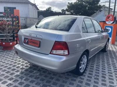 Vendo Hyundai Accent 2003 - 4250 EUR, 252434 km - AUTO.MOTO.pt