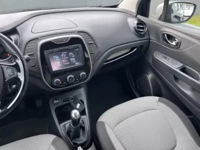 Vendo Renault Captur 2015 - 11900 EUR, 133000 km - AUTO.MOTO.pt
