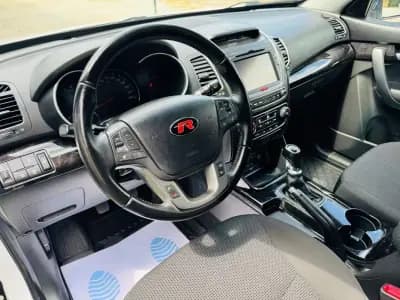 Vendo Kia Sorento 2015 - 18900 EUR, 199000 km - AUTO.MOTO.pt