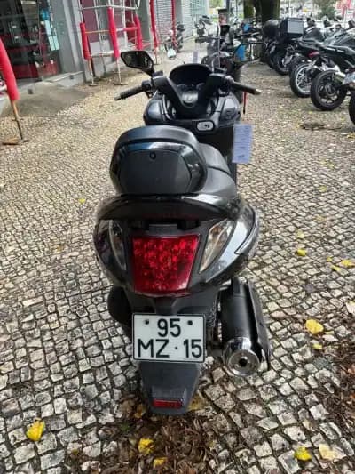 Vendo mota SYM GTS 2012 - 1750 EUR, 56800 km - AUTO.MOTO.pt
