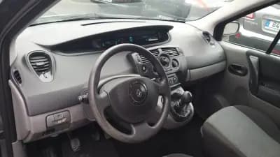 Vendo Renault Scénic 2004 - 3780 EUR, 154526 km - AUTO.MOTO.pt