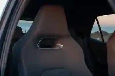 Sell Cupra Born 2022 - 23900 EUR, 61000 km - AUTO.MOTO.pt