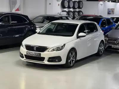Vendo Peugeot 308 2019 - 11990 EUR, 106000 km - AUTO.MOTO.pt