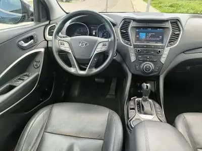 Vendo Hyundai Santa Fe 2016 - 21950 EUR, 149998 km - AUTO.MOTO.pt